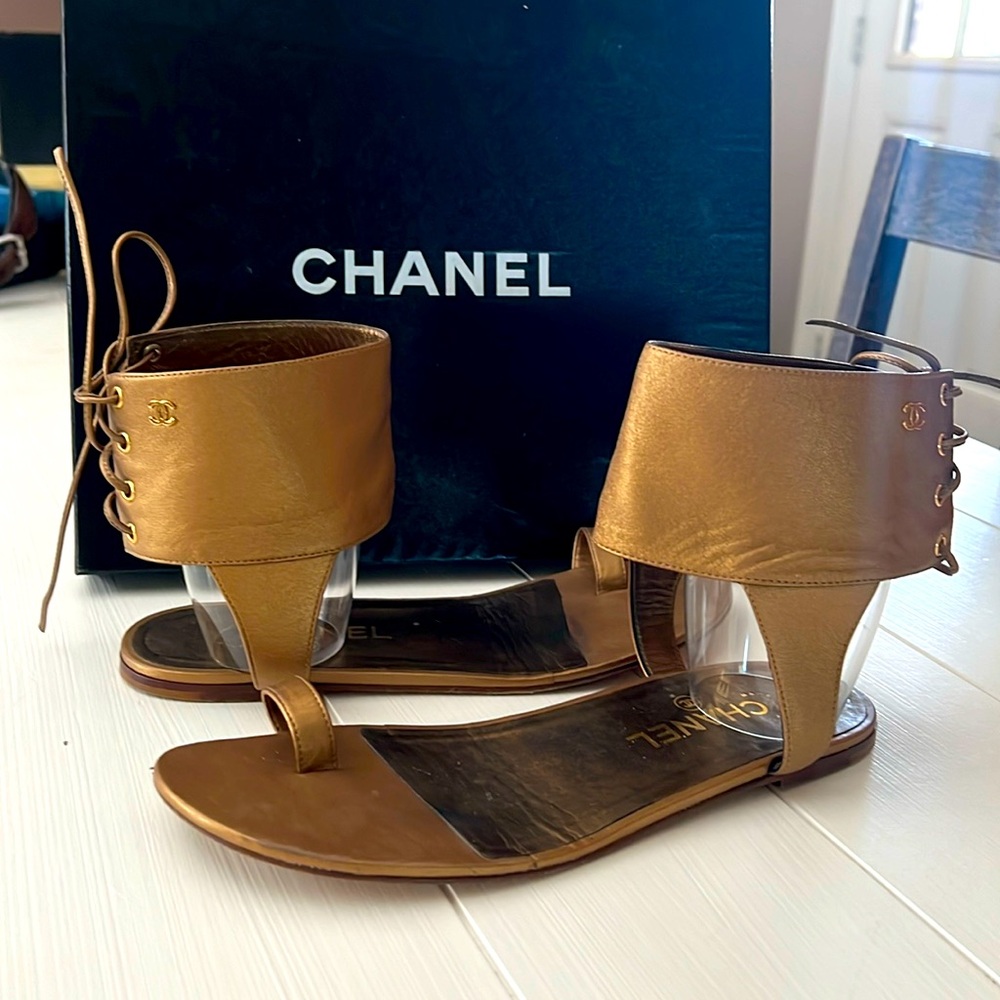 CHANEL  Gold sandal 38!  Don’t miss these